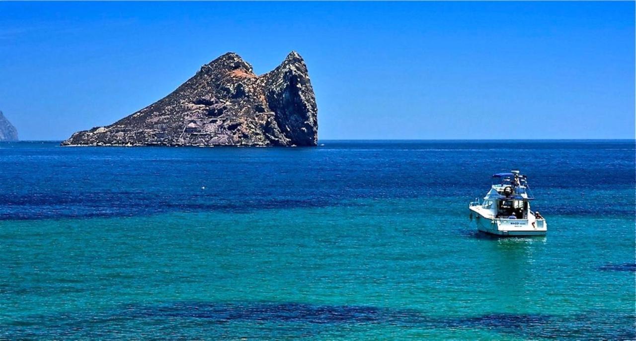 Los Geraneos Águilas Esterno foto