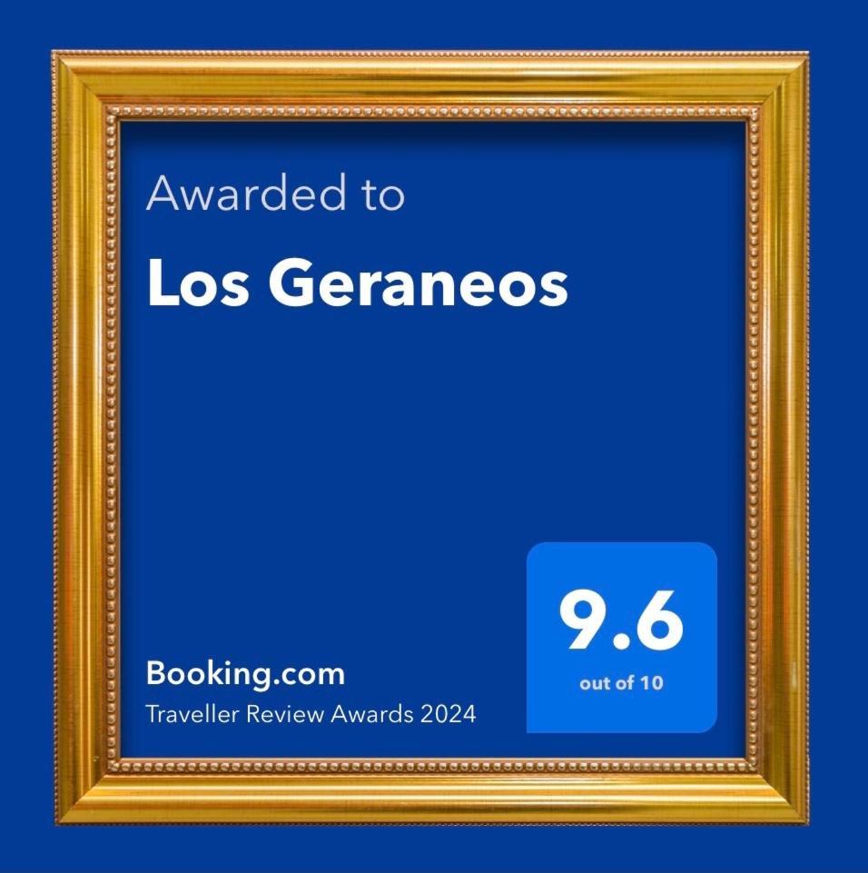 Los Geraneos Águilas Esterno foto